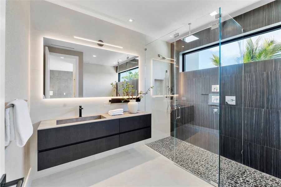 Furnished interior view inside a new home in , Fort Lauderdale (Image 65).