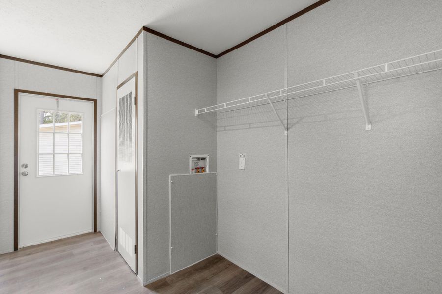 Spacious, unfurnished interior of a new home in , Summerville (Image 13).