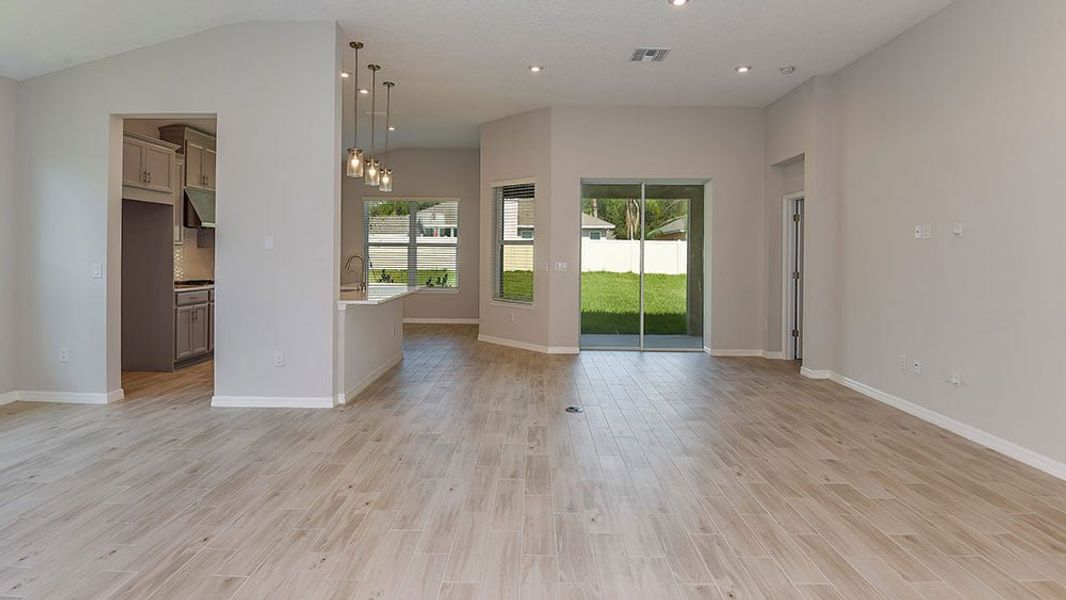 Spacious, unfurnished interior of a new home in Timber Ridge, Plant City (Image 8). Spacious, unfurnished interior of a new home in Timber Ridge, Plant City (Image 8).