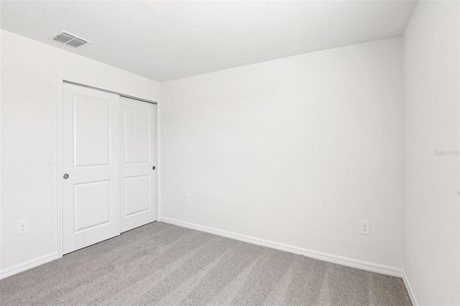 Spacious, unfurnished interior of a new home in Hilltop Vistas, Dade City (Image 29).