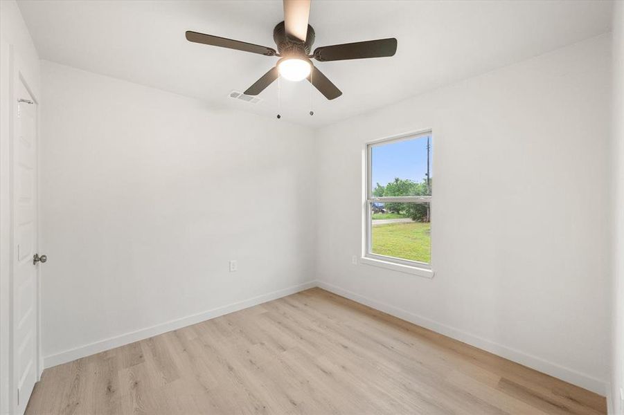 Spacious, unfurnished interior of a new home in , Dawson (Image 29).