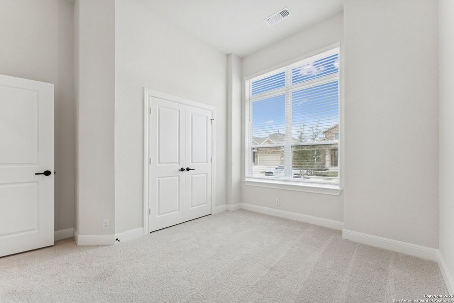 Spacious, unfurnished interior of a new home in Davis Ranch 50', San Antonio (Image 32).