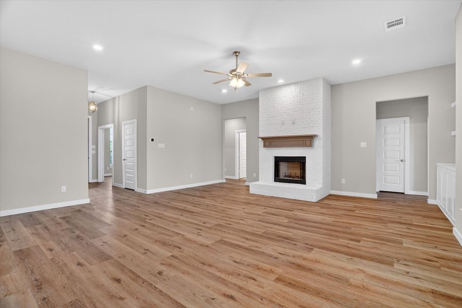 Spacious, unfurnished interior of a new home in Terra Vista Estates, Springtown (Image 25).