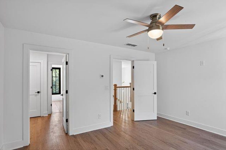 Spacious, unfurnished interior of a new home in , Roswell (Image 25).