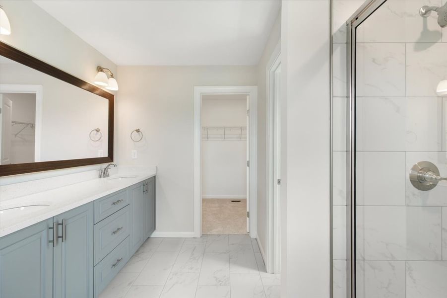 Primary Bath & Walk-In Closet | 6244 Canterbury Farms Pkwy