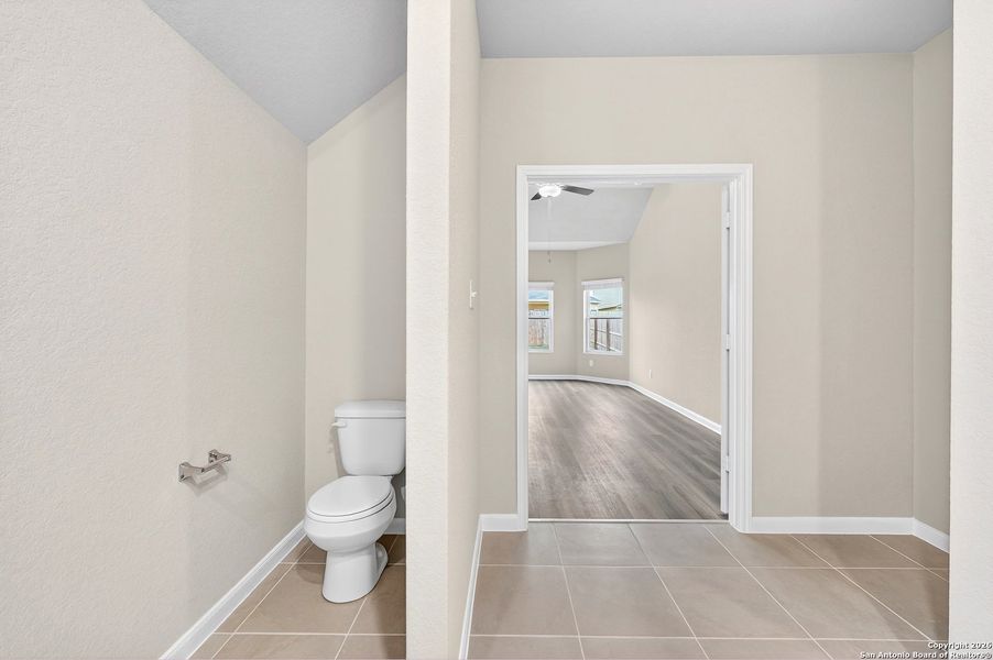 Spacious, unfurnished interior of a new home in Winding Brook, San Antonio (Image 29).