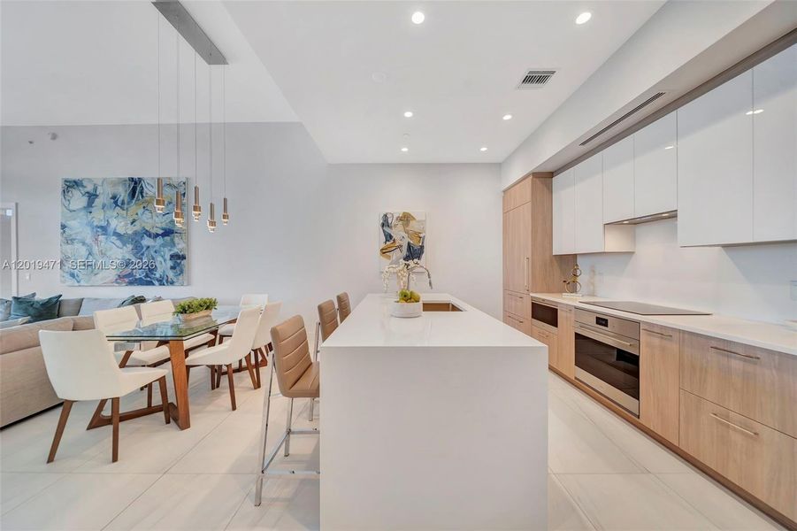 Furnished interior view inside a new home in , Fort Lauderdale (Image 33).