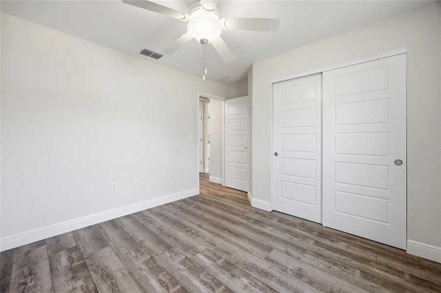 Spacious, unfurnished interior of a new home in , Ocala (Image 19).