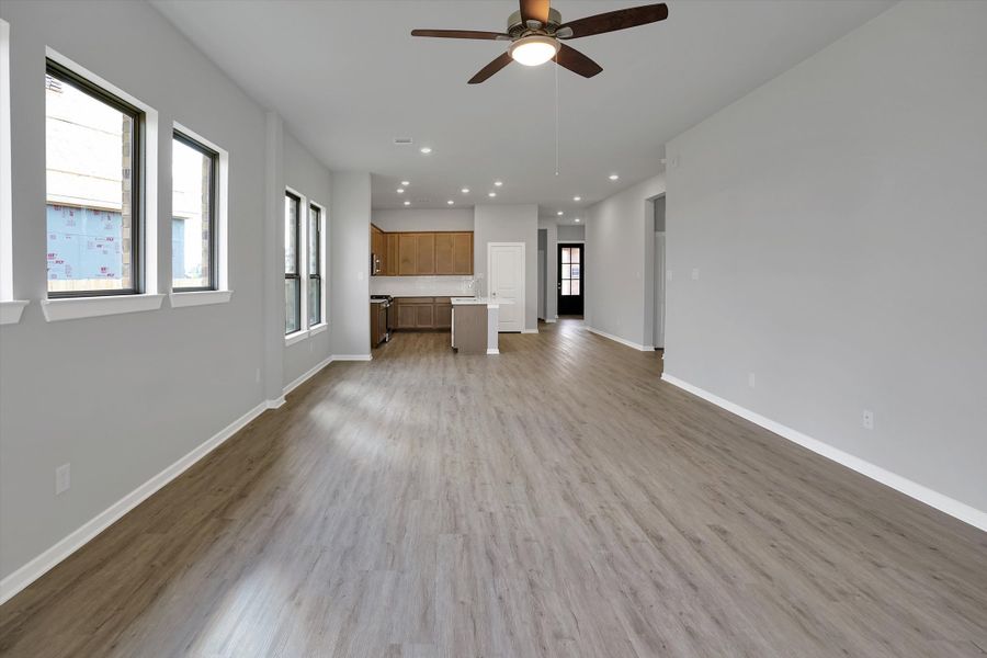 Spacious, unfurnished interior of a new home in Sunterra 50s, Katy (Image 26). Spacious, unfurnished interior of a new home in Sunterra 50s, Katy (Image 26).