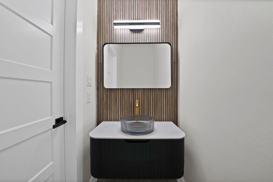 Close-up of interior finishes inside a home in , Granbury (Image 17).