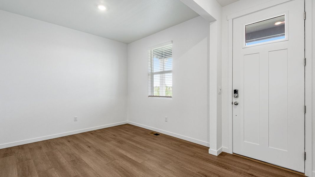 Spacious, unfurnished interior of a new home in Silver Peaks, Lochbuie (Image 14).