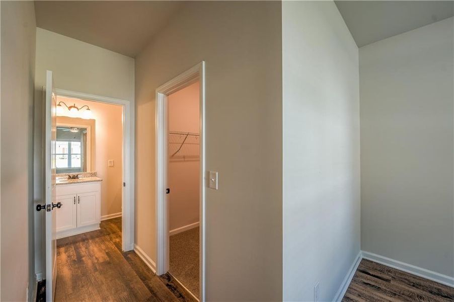 Spacious, unfurnished interior of a new home in , Lula (Image 24).
