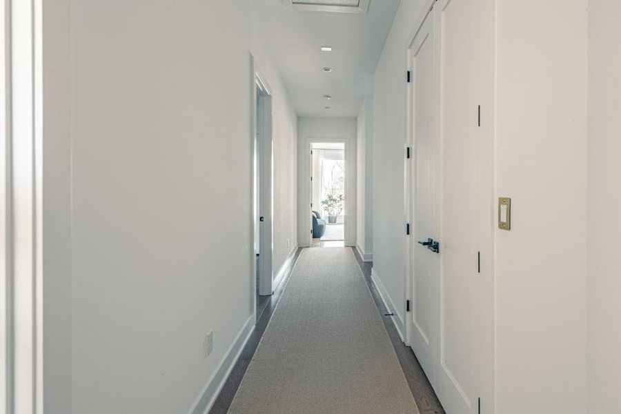 Spacious, unfurnished interior of a new home in , Palmetto (Image 23).