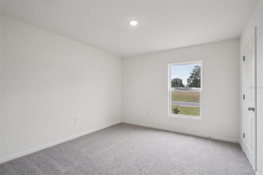 Spacious, unfurnished interior of a new home in Sable Run, Ocala (Image 28).