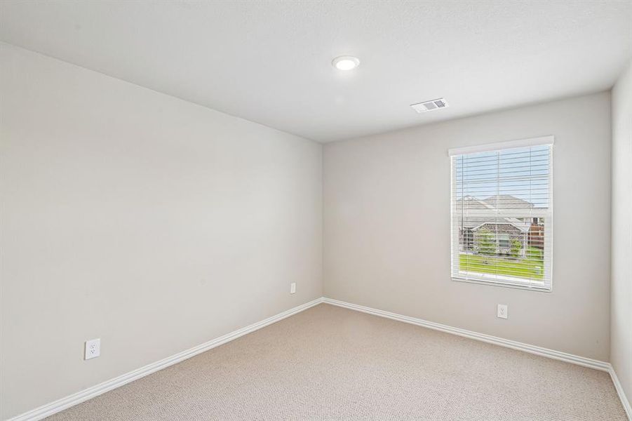 Spacious, unfurnished interior of a new home in Tesoro at Chisholm Trail Ranch, Crowley (Image 27).