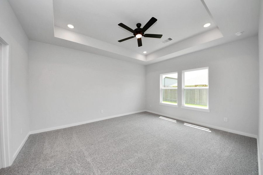 Spacious, unfurnished interior of a new home in River Ranch Meadows, Dayton (Image 20).