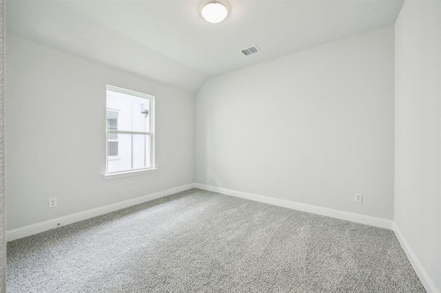 Spacious, unfurnished interior of a new home in Bellagio, Forney (Image 17).