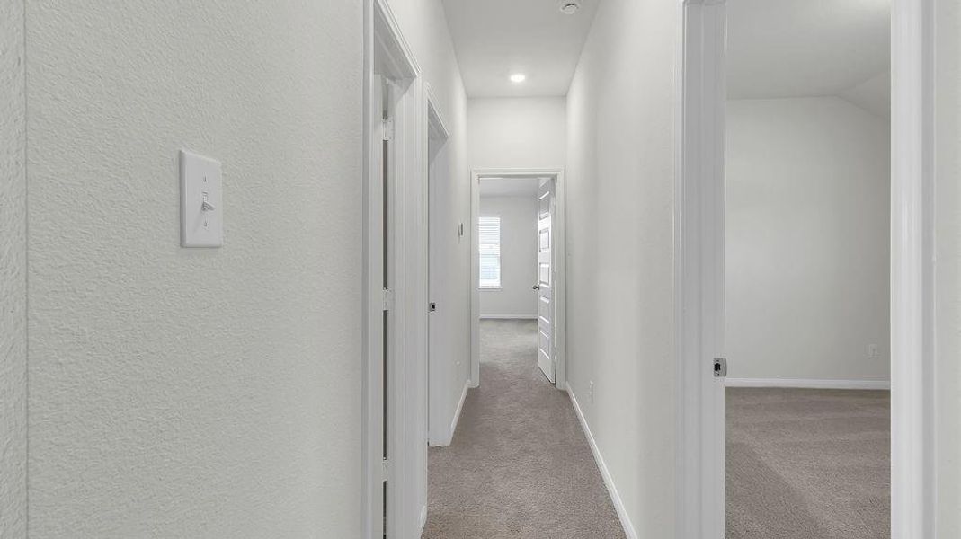 Spacious, unfurnished interior of a new home in Aldine Pines, Houston (Image 31).