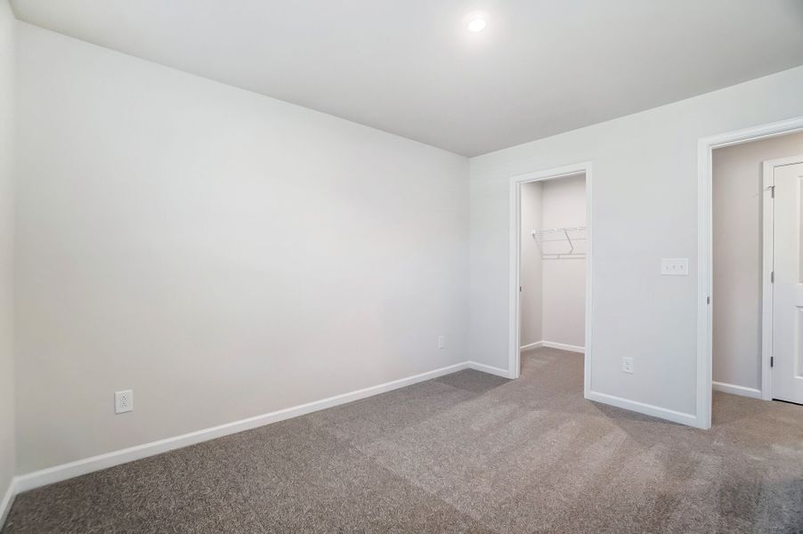 Photo representation of the Avalon plan. Colors, finishes and options will vary.