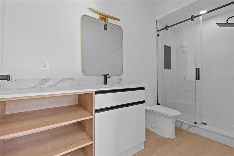 Furnished interior view inside a new home in , Clearwater (Image 11).