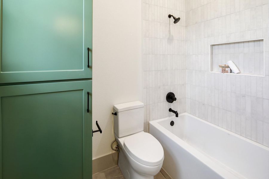 Furnished interior view inside a new home in , Bryan (Image 36).