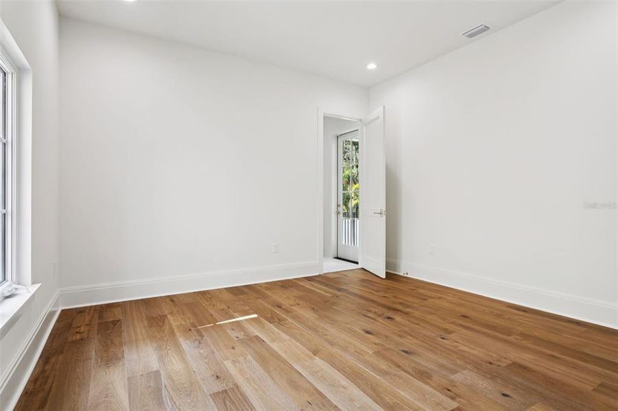 Spacious, unfurnished interior of a new home in , Tampa (Image 74). Spacious, unfurnished interior of a new home in , Tampa (Image 74).