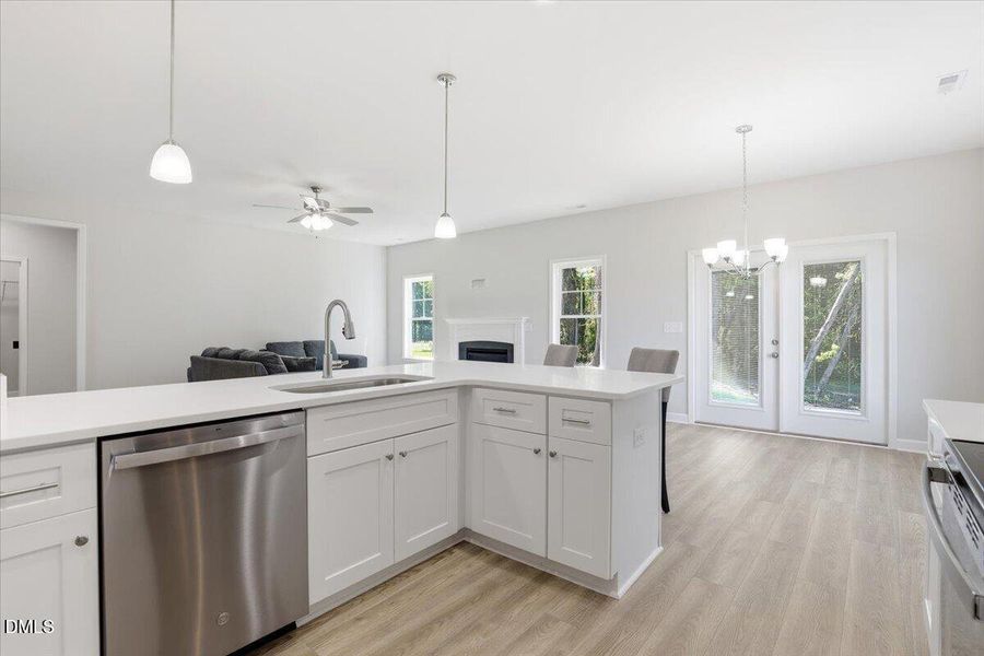 27-400 Creeks Edge Dr-27
