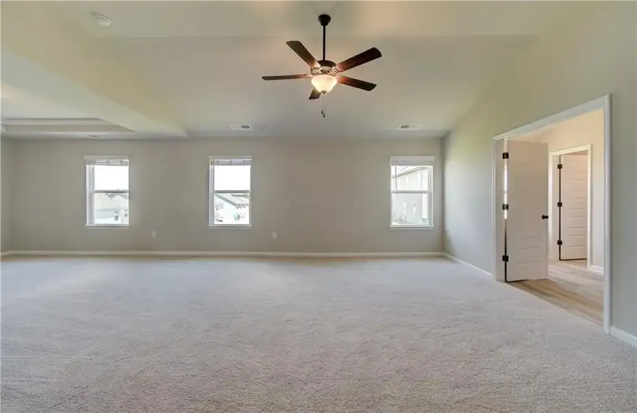 Spacious, unfurnished interior of a new home in Brighton, Locust Grove (Image 23).