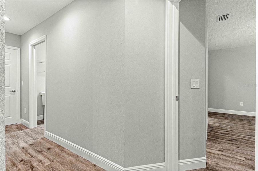 Spacious, unfurnished interior of a new home in , Summerfield (Image 19).