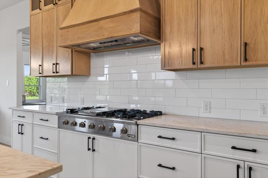 Close-up of interior finishes inside a home in , Celeste (Image 20).