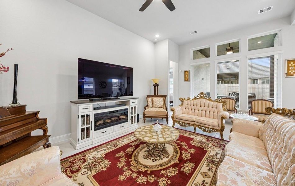 Furnished interior view inside a new home in Mavera, Conroe (Image 10).