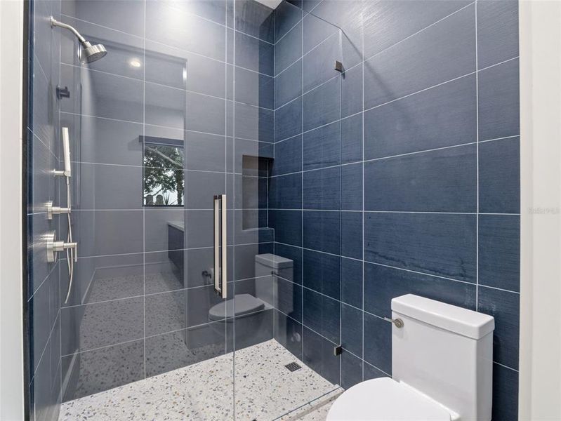 Furnished interior view inside a new home in , Orlando (Image 71).