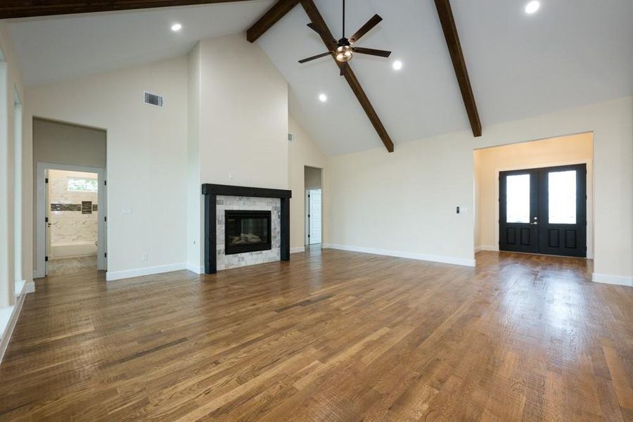 Spacious, unfurnished interior of a new home in , Blue Ridge (Image 37).