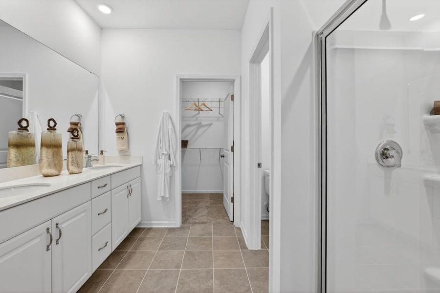 Representative furnished interior of a home built from the Linville by Taylor Morrison in Fincastle Glen, Shelby (Image 15).