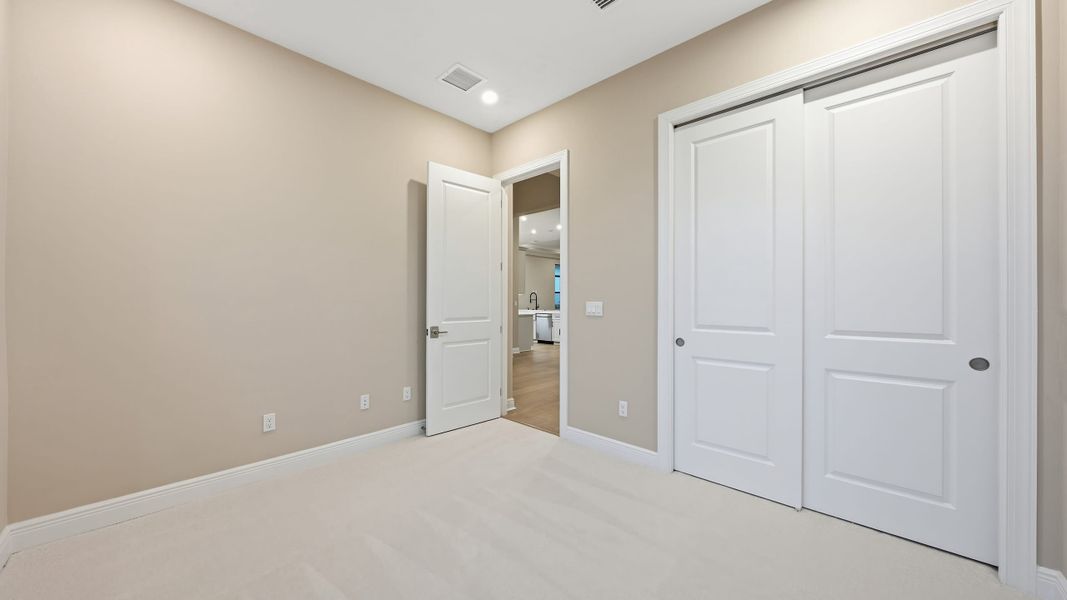 Spacious, unfurnished interior of a new home in PGA Village Verano, Port St. Lucie (Image 26).