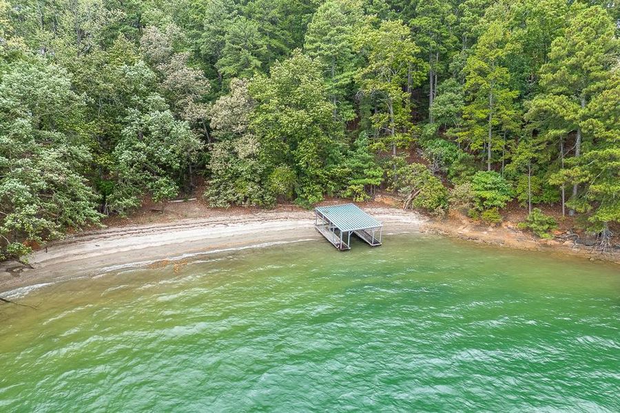 Image 34 of a home in .