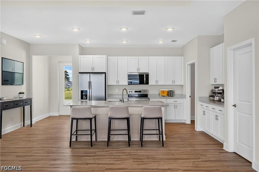Furnished interior view inside a new home in Cape Coral, Cape Coral (Image 6).