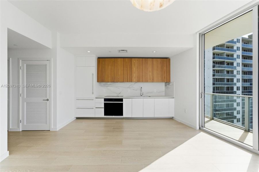 Spacious, unfurnished interior of a new home in , Miami (Image 23).