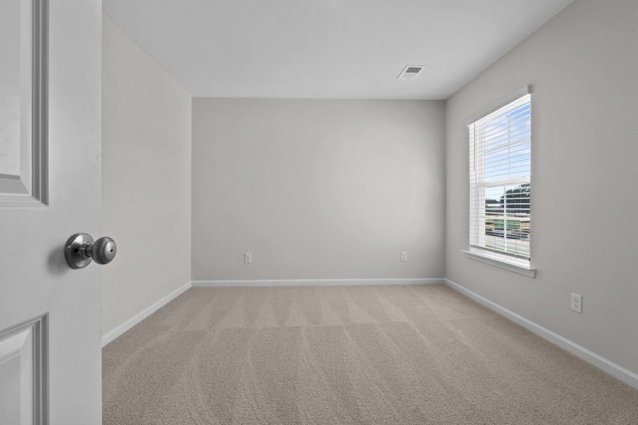 Spacious, unfurnished interior of a new home in Harmon Hill Estates, Hopkins (Image 25).