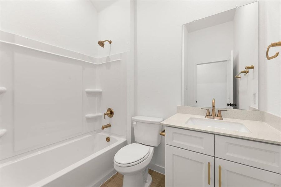 712 Tyronza-Bathroom-1