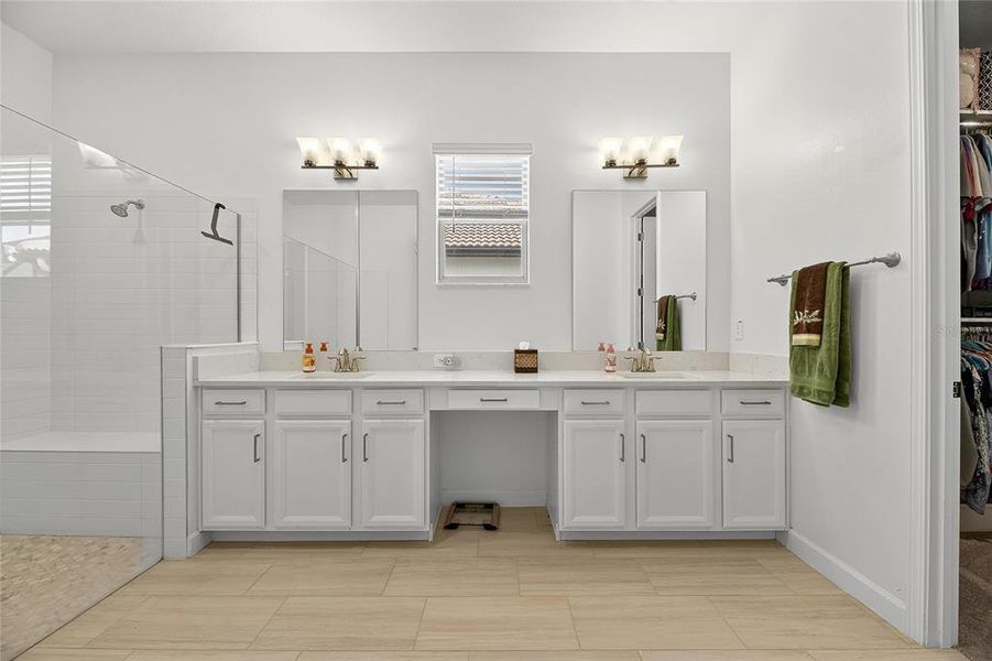 Furnished interior view inside a new home in Southshore Bay: The Grand Estates, Wimauma (Image 9).