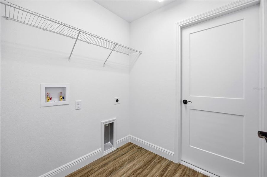 Spacious, unfurnished interior of a new home in , Citrus Springs (Image 26).