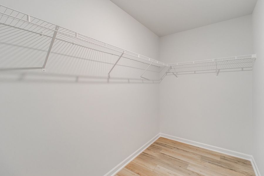 Spacious, unfurnished interior of a new home in Winston Point, Gilbert (Image 26).