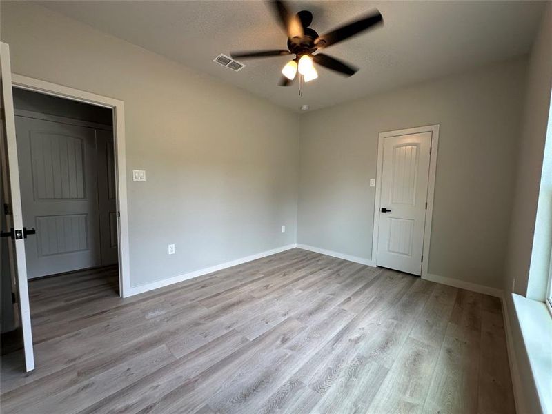 Spacious, unfurnished interior of a new home in , Comanche (Image 33).