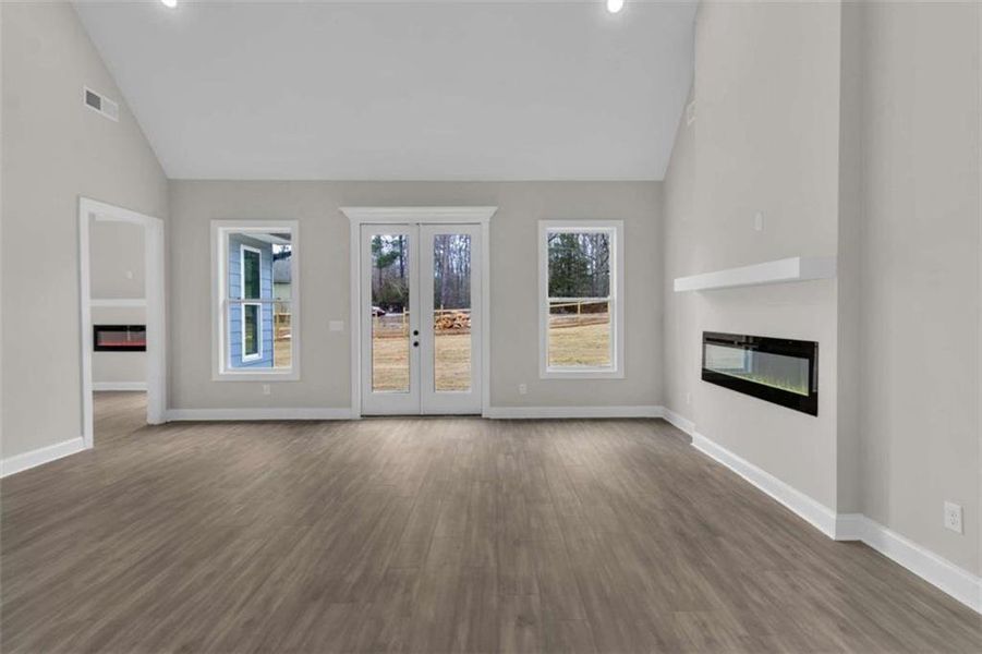 Spacious, unfurnished interior of a new home in , Jonesboro (Image 30).