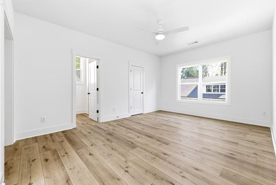 Spacious, unfurnished interior of a new home in , Jefferson (Image 66).