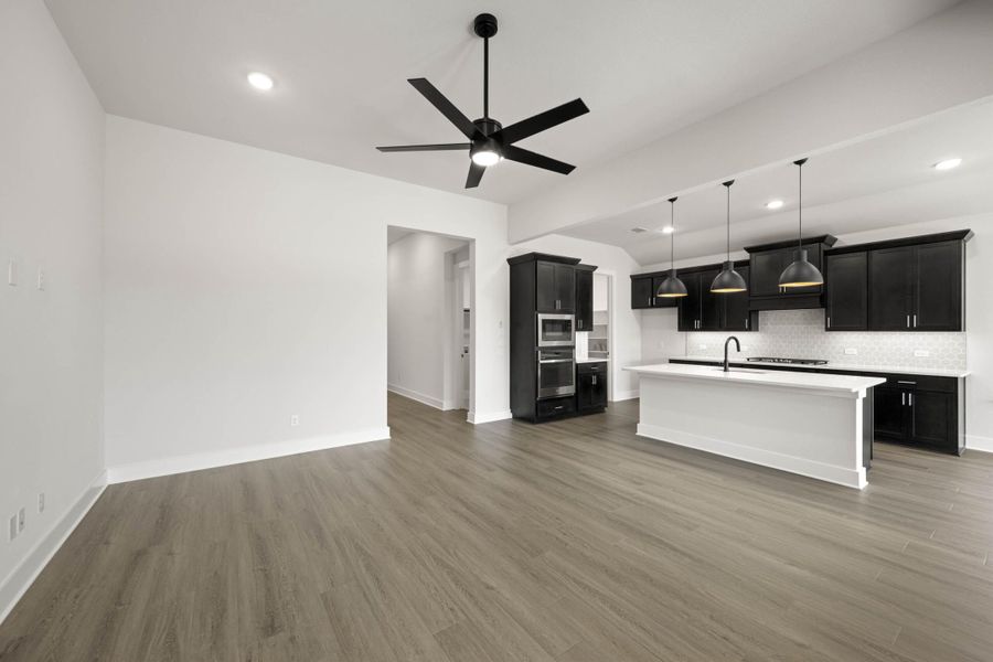 Spacious, unfurnished interior of a new home in Discovery Collection at Bridgewater, Midlothian (Image 14).