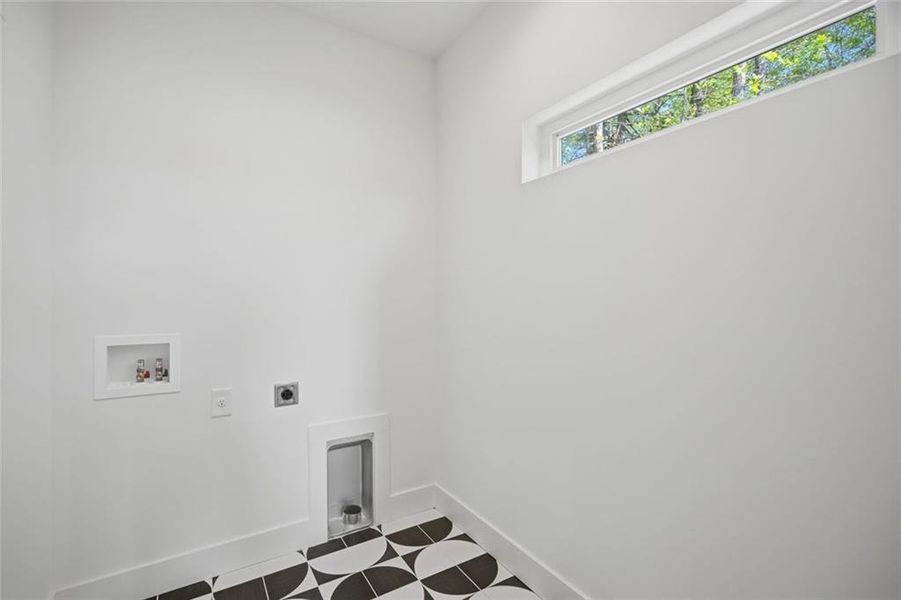 Spacious, unfurnished interior of a new home in , Blairsville (Image 24).