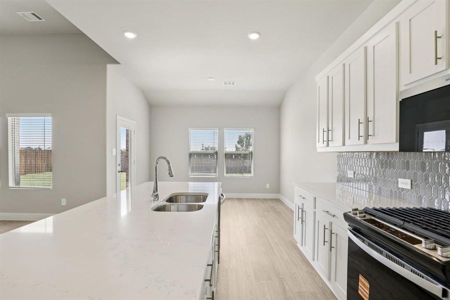 Photo is not of the actual home, but is an inspirational photo of builder’s model home and may depict options, furnishings, and/or decorator features that are not included. Photo is not of the actual home, but is an inspirational photo of builder’s model home and may depict options, furnishings, and/or decorator features that are not included.