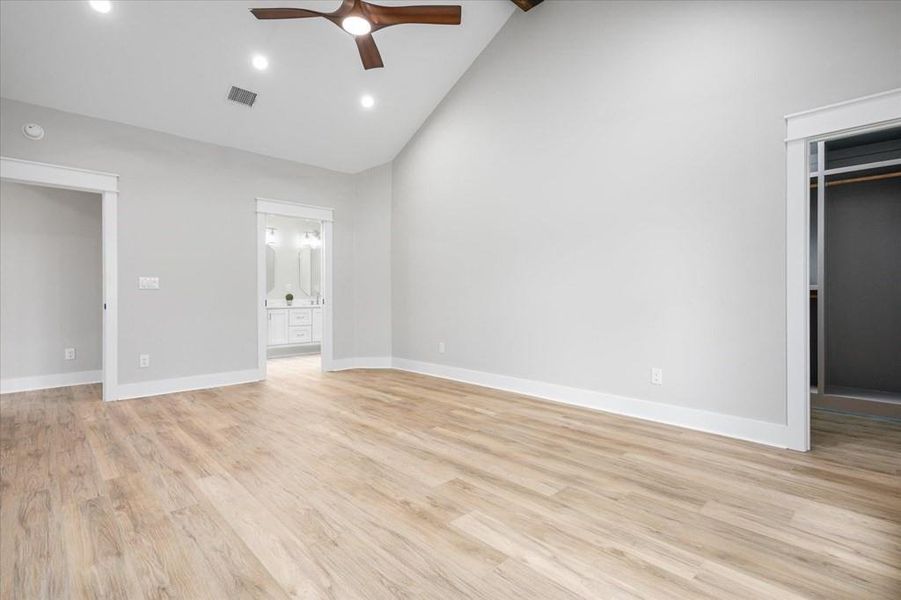 Spacious, unfurnished interior of a new home in , Lufkin (Image 43). Spacious, unfurnished interior of a new home in , Lufkin (Image 43).